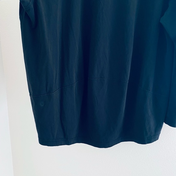 lululemon athletica Midnight Blue V-Neck Tunic - Picture 6 of 9